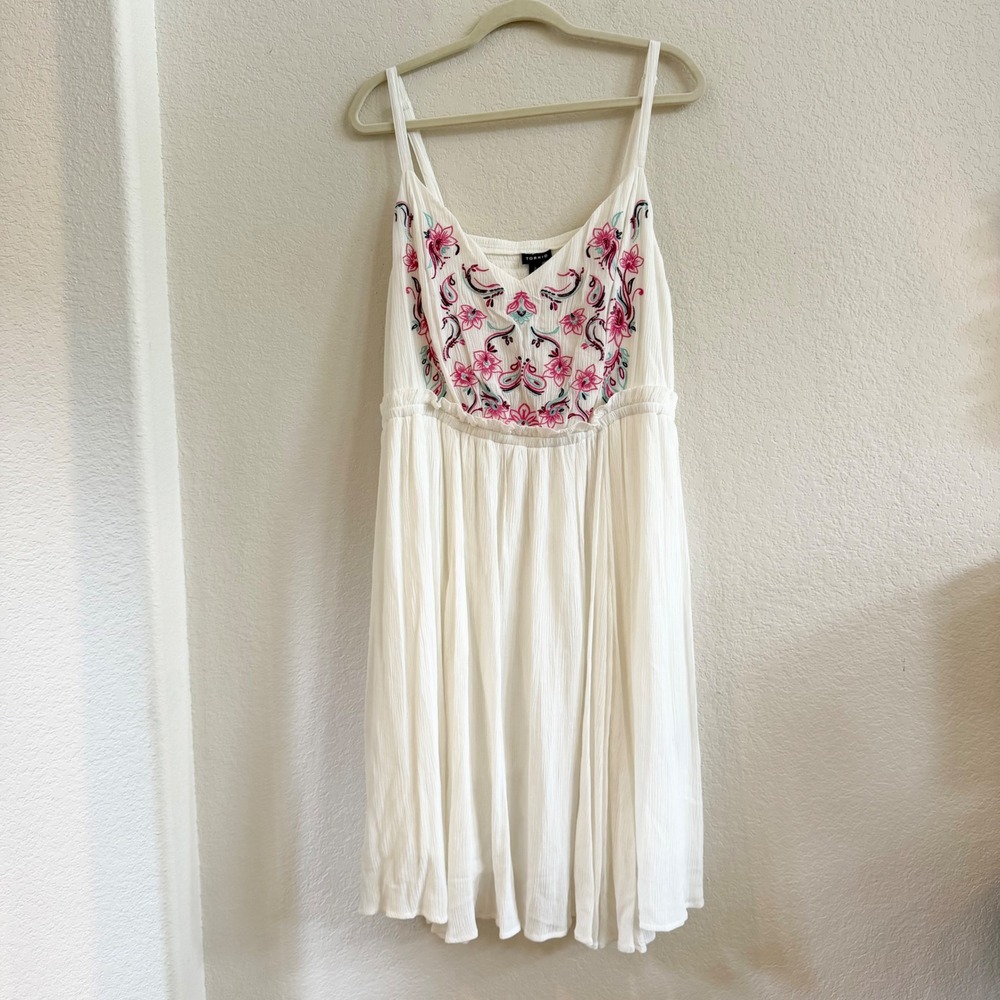 Torrid Ivory White Floral Embroidered Gauze Empire Waist Midi Dress Plus Size 2